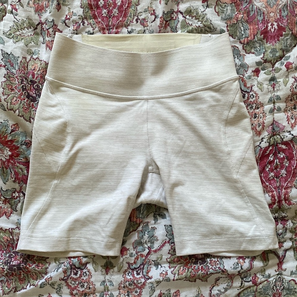 Outdoor voices legging shorts
